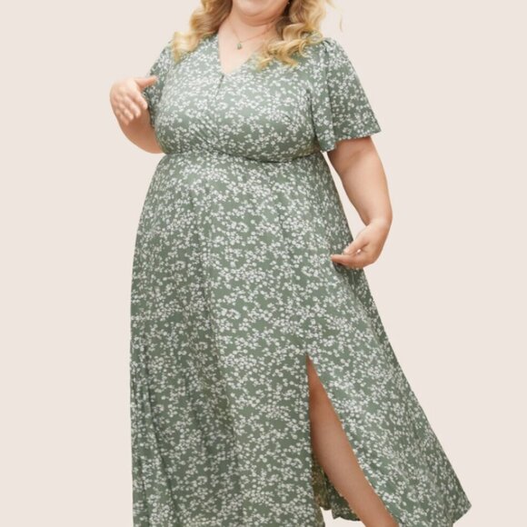 Bloomchic Plus Size Flutter Sleeve Ditsy Floral Pocket Split Maxi Dress - Picture 4 of 4